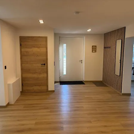 In Miesenbach Apartmán